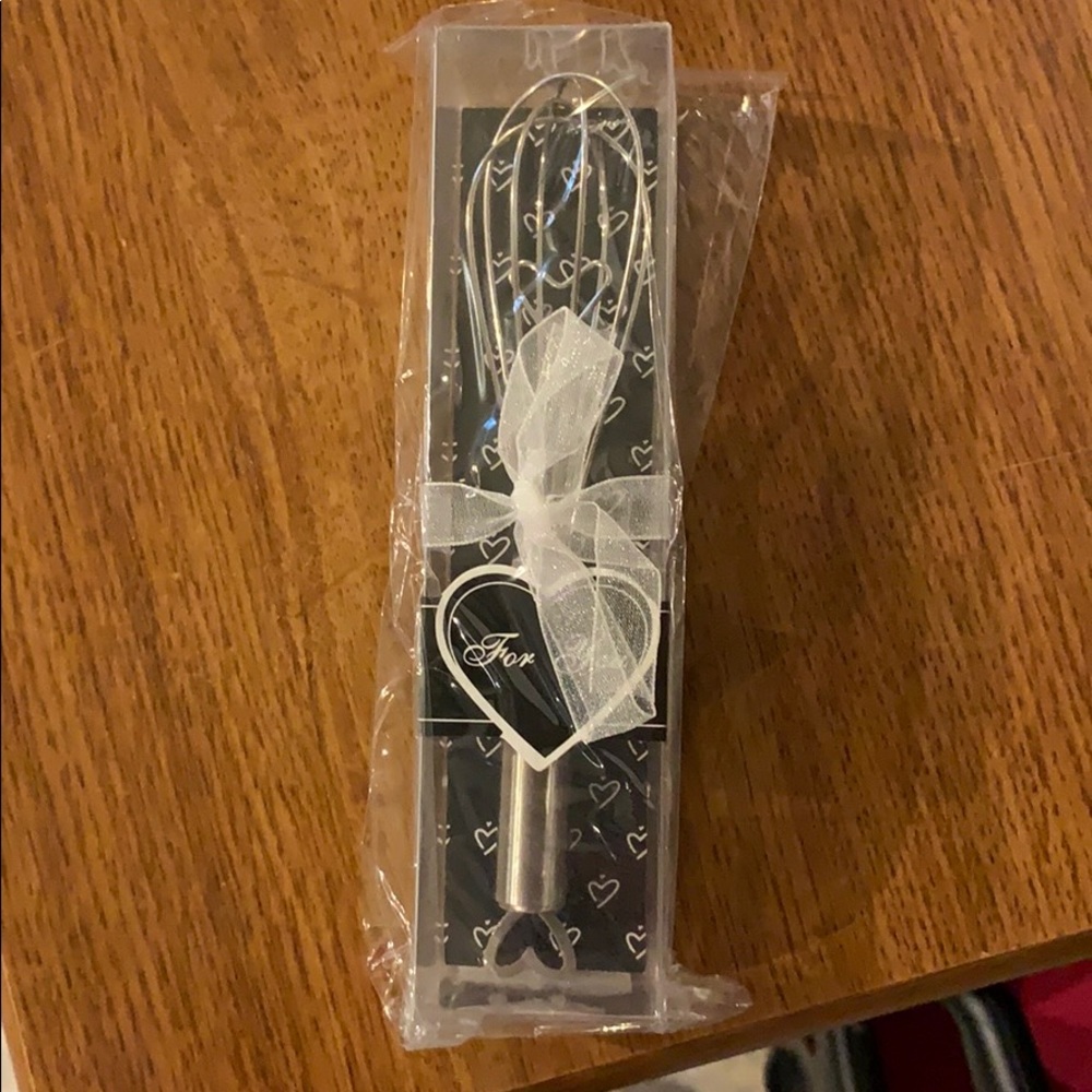 Mini heart whisks